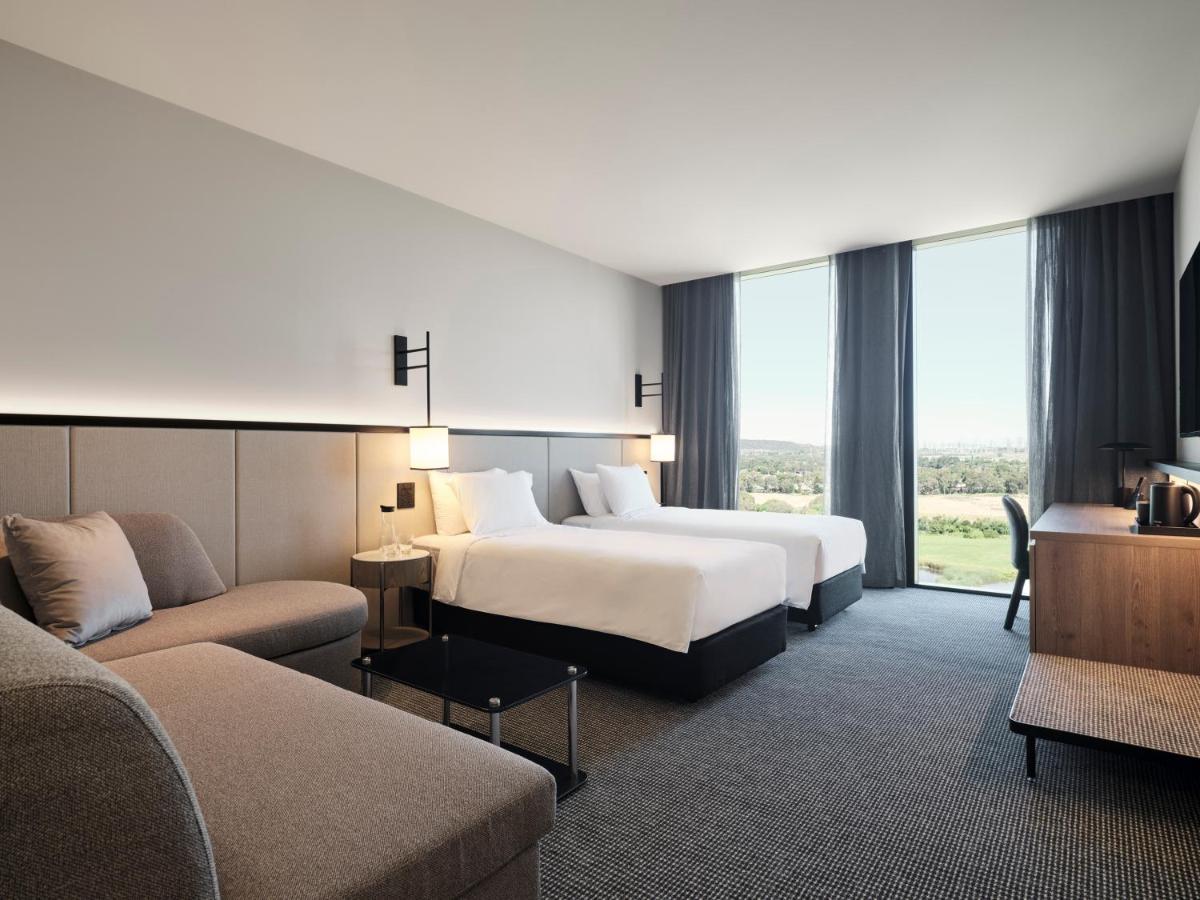 Hyatt Place Melbourne Caribbean Park Scoresby Exterior photo