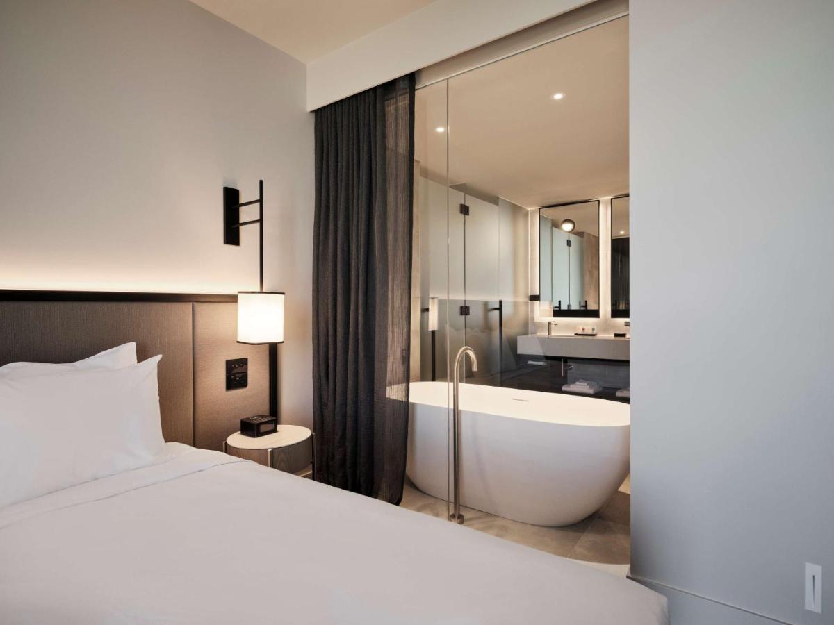 Hyatt Place Melbourne Caribbean Park Scoresby Exterior photo